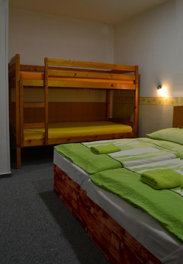 Hotel Decin Na Skrivance المظهر الخارجي الصورة