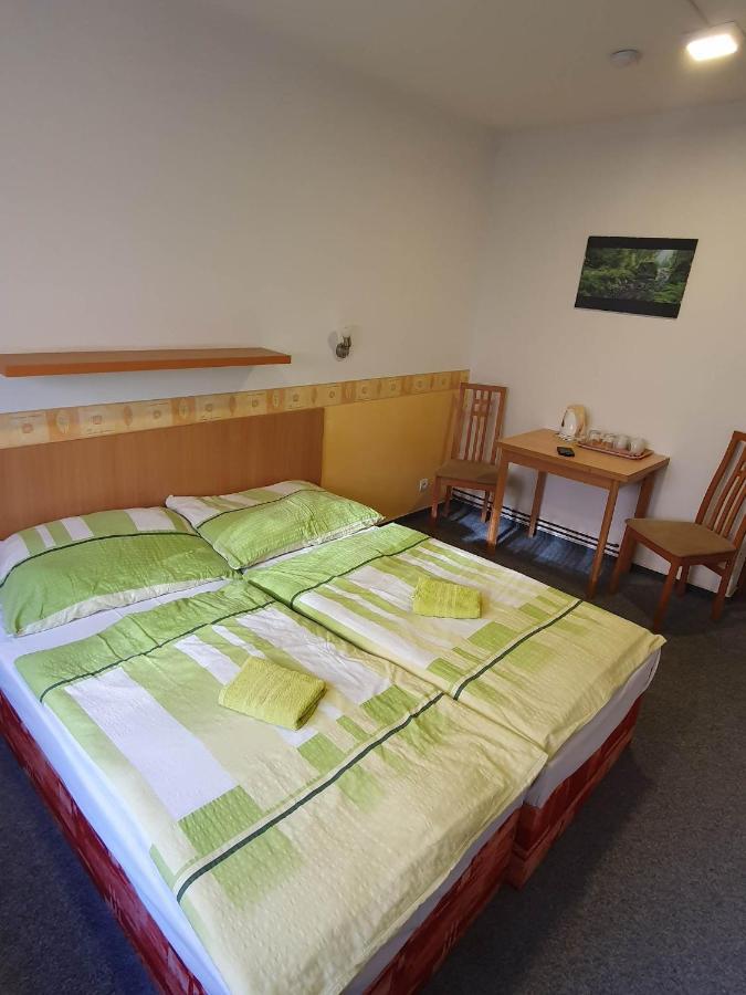 Hotel Decin Na Skrivance المظهر الخارجي الصورة
