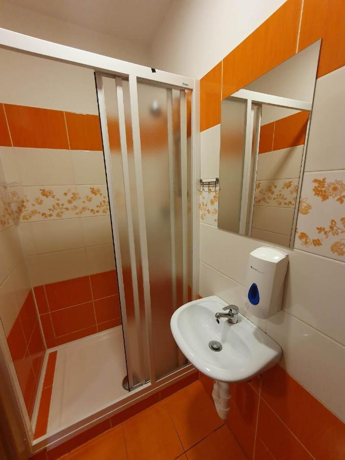 Hotel Decin Na Skrivance المظهر الخارجي الصورة
