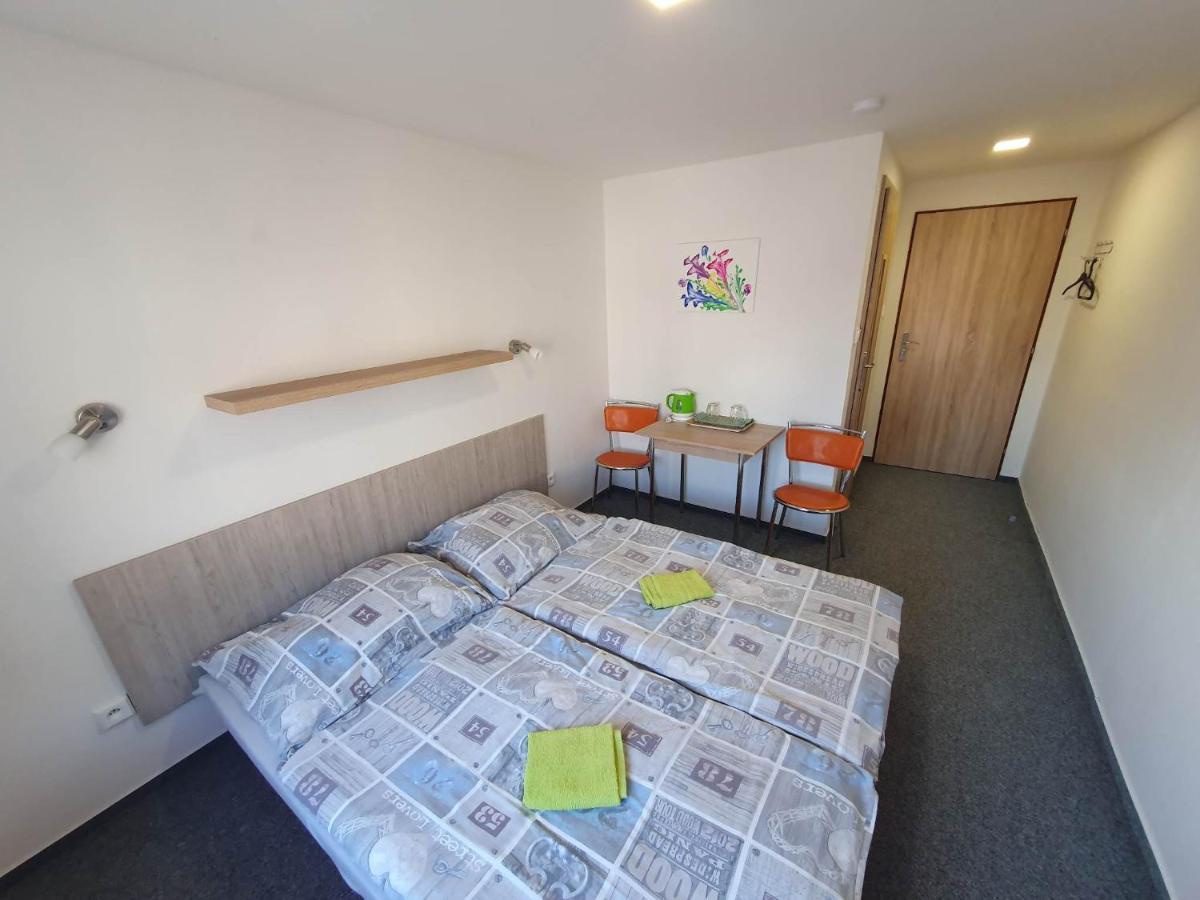 Hotel Decin Na Skrivance المظهر الخارجي الصورة