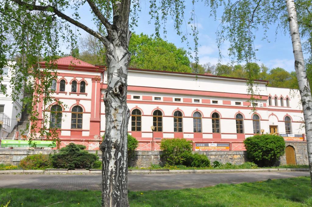 Hotel Decin Na Skrivance المظهر الخارجي الصورة